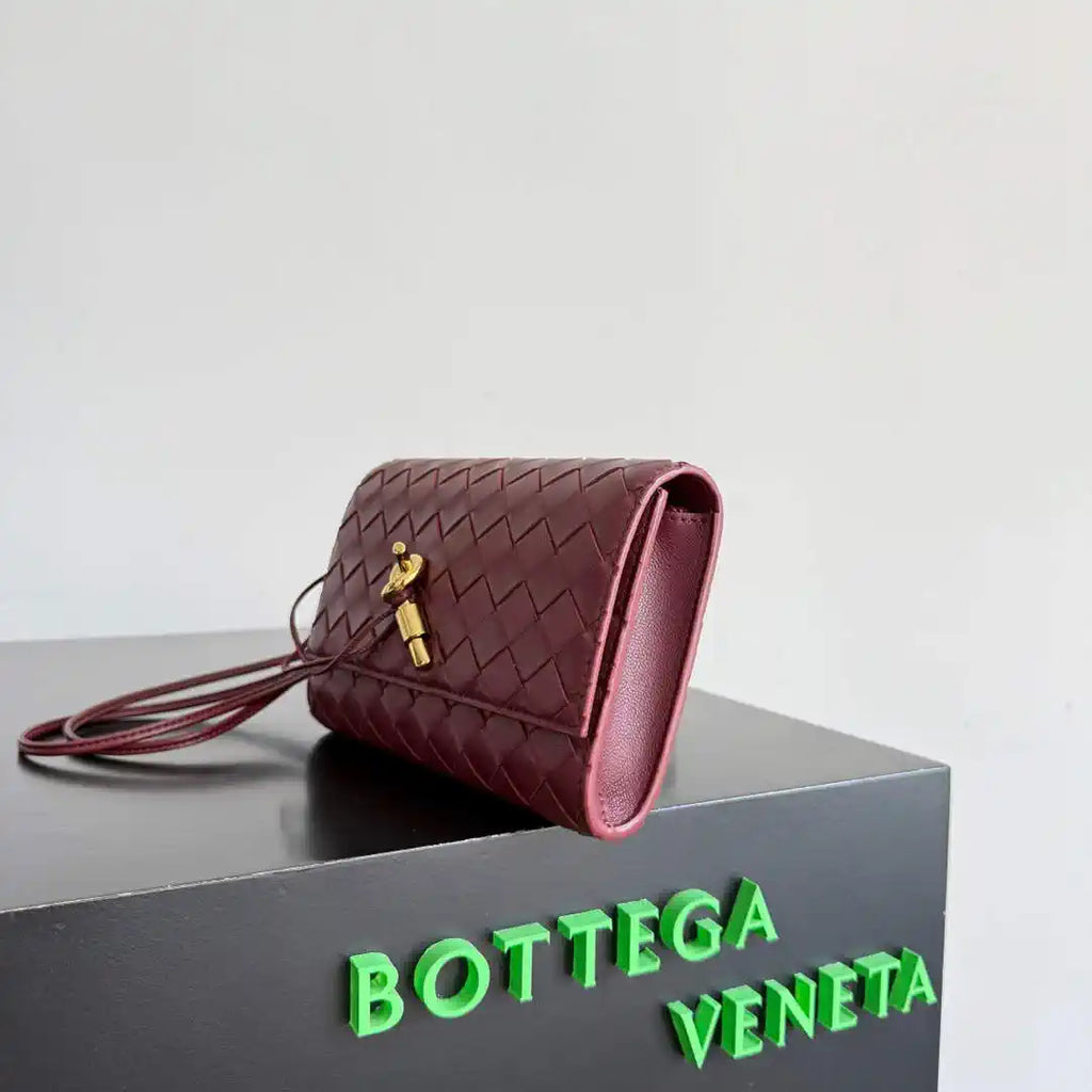 Bottega Veneta BV 836940VCPP22190 Andiamo Pouch BV92007