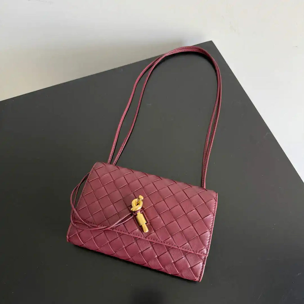 Bottega Veneta BV 836940VCPP22190 Andiamo Pouch BV92007