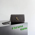 Bottega Veneta BV 836940VCPP22190 Andiamo Pouch BV92008