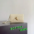 Bottega Veneta BV 836940VCPP22190 Andiamo Pouch BV92009