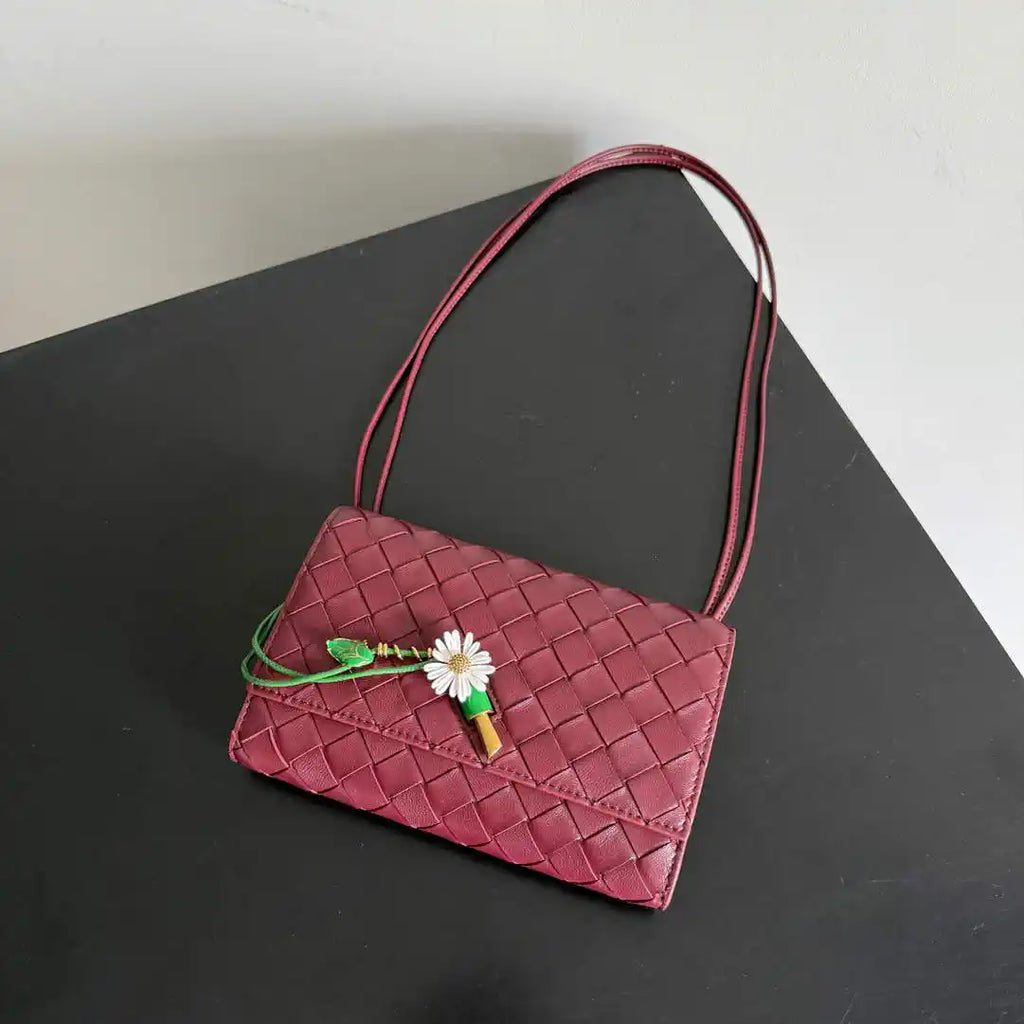 Bottega Veneta BV 838870V4SCH9111 Andiamo Daisy Pouch BV92002