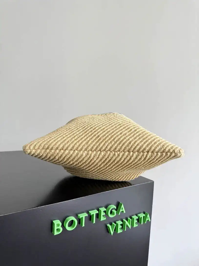 Bottega Veneta BV 839102  Dustbag Beige Nature