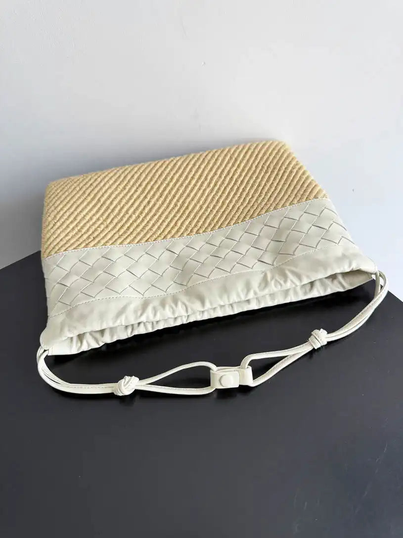 Bottega Veneta BV 839102  Dustbag Beige Nature