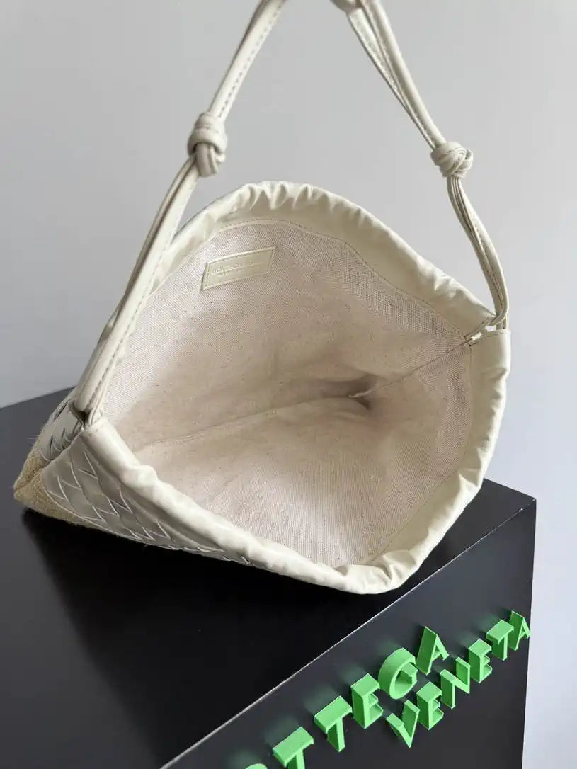Bottega Veneta BV 839102  Dustbag Beige Nature