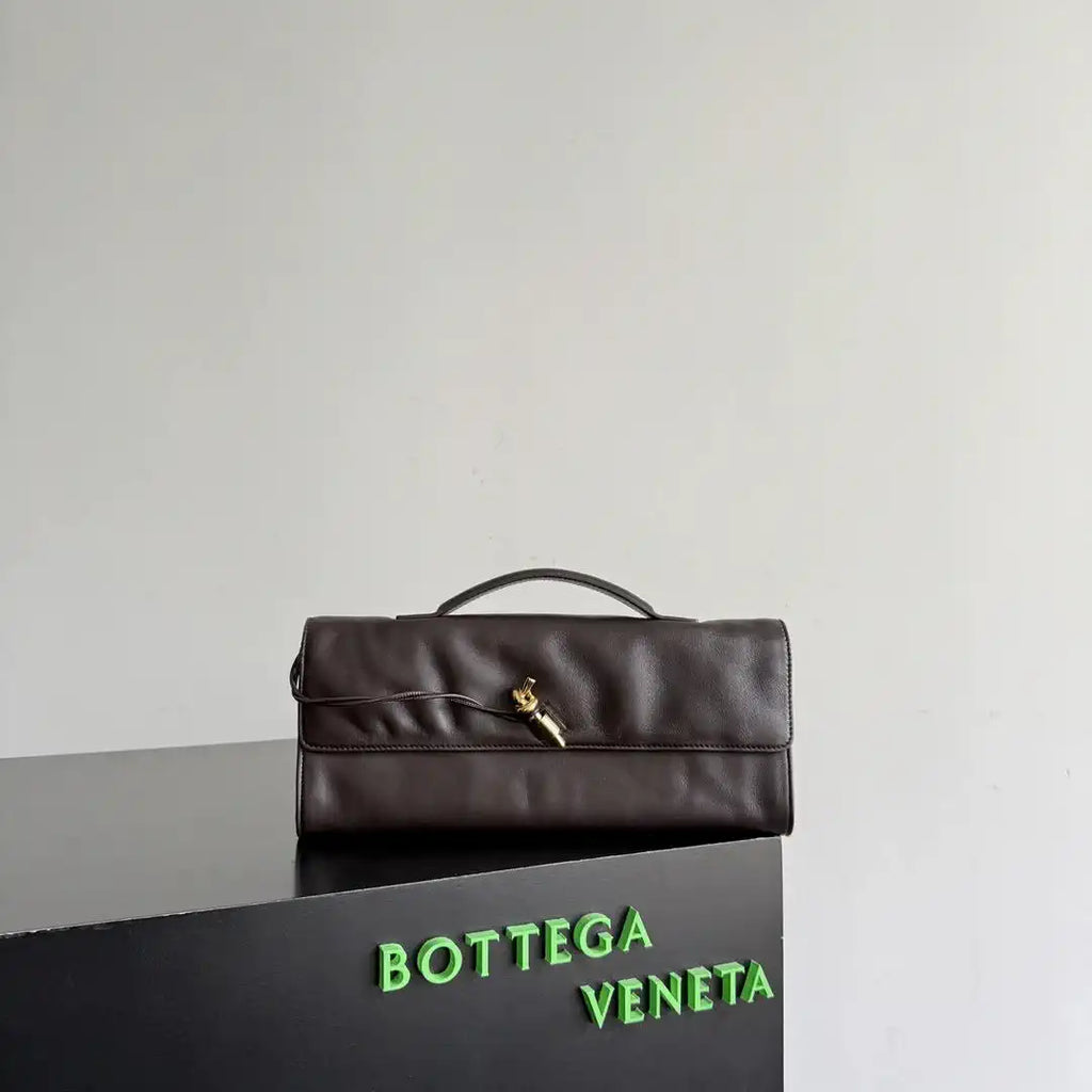 Bottega Veneta BV 843797 Long Clutch Andiamo Nappa Leather With Handle Bv99031
