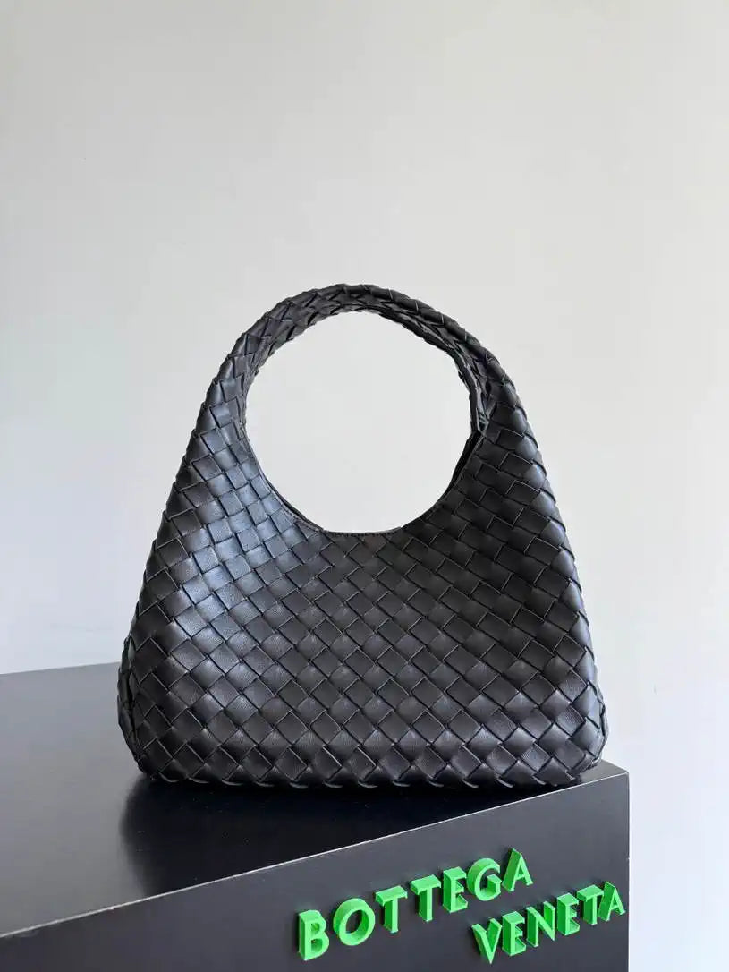 Bottega Veneta BV 844249V4SC01019 Medium Campana Black