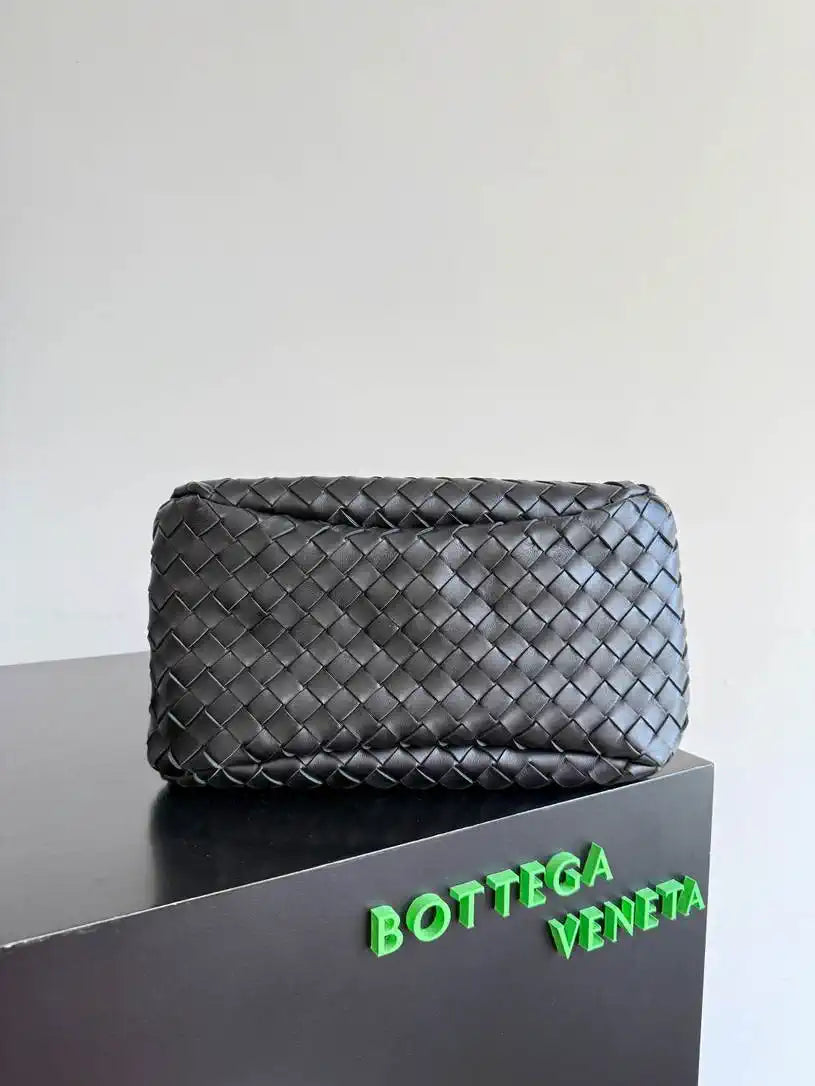 Bottega Veneta BV 844249V4SC01019 Medium Campana Black