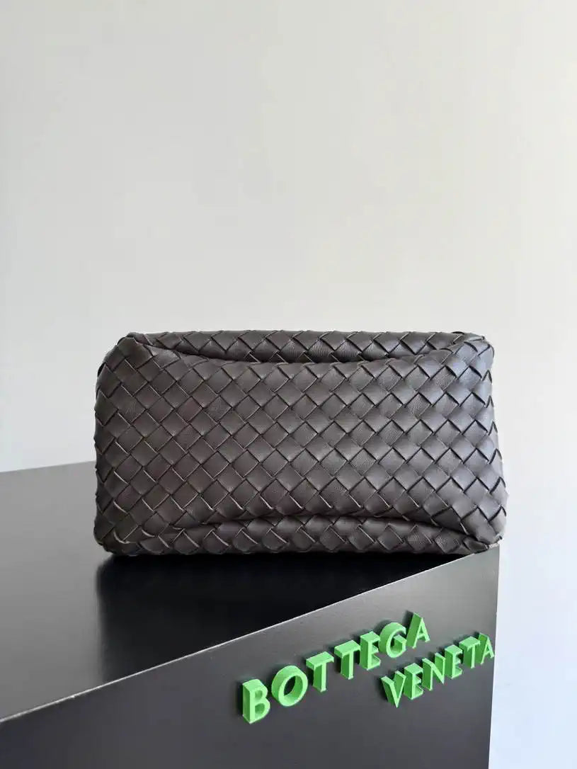 Bottega Veneta BV 844249V4SC01019 Medium Campana Brown