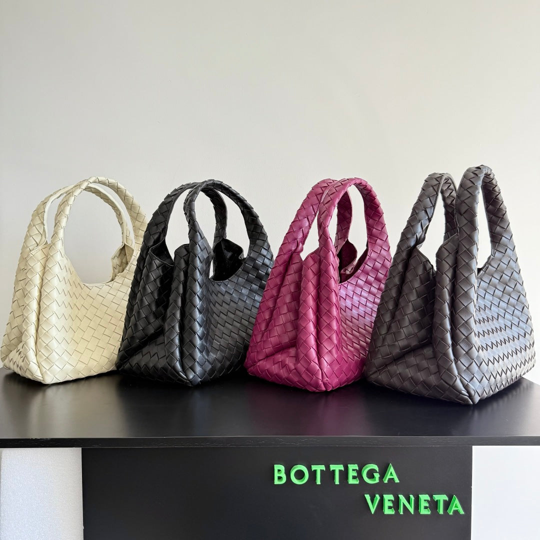 Bottega Veneta BV 844249V4SC01019 Medium Campana Brown