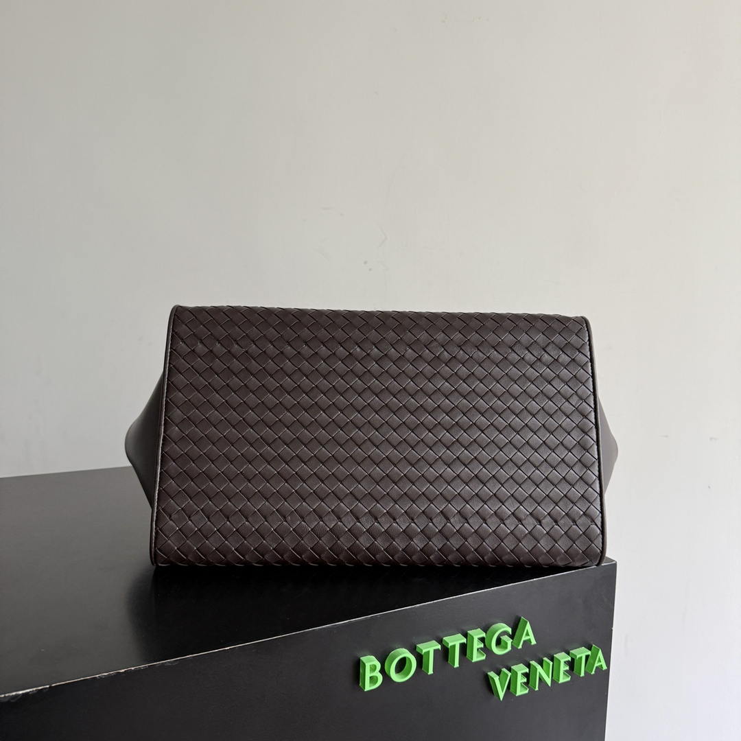 Bottega Veneta BV 868327 Barbara Tote BV92304