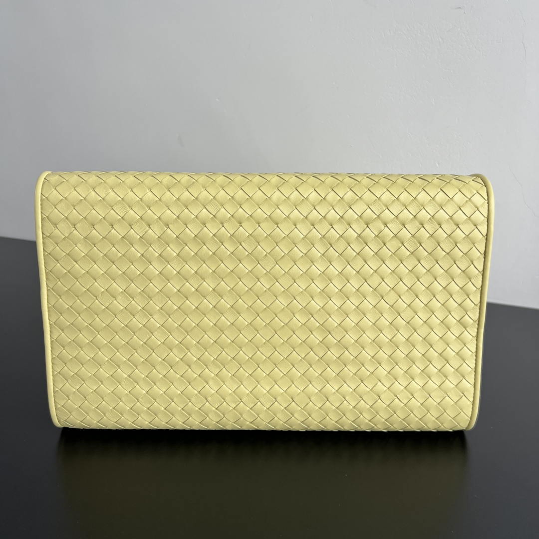 Bottega Veneta BV 868327 Barbara Tote BV92303