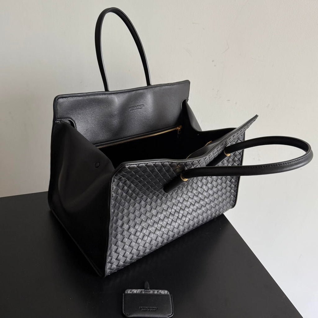 Bottega Veneta BV 868327 Barbara Tote BV92305