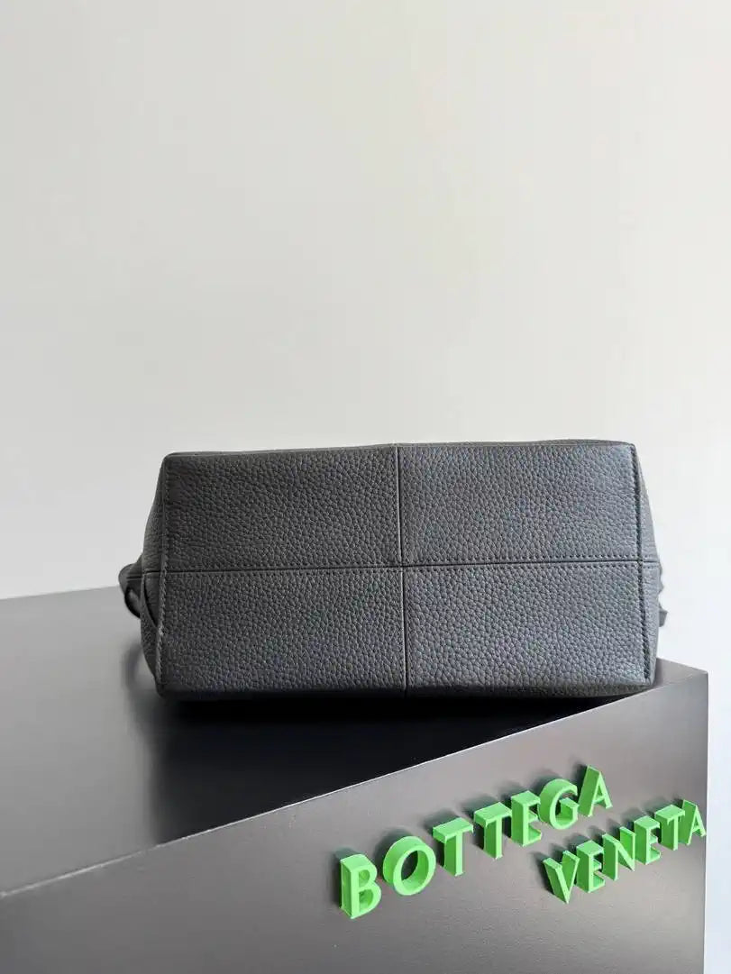 Bottega Veneta Men BV 815807 Small  Small Sawyer BV92142