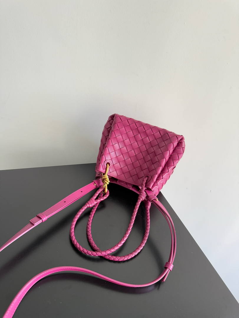 Bottega Veneta Small Andiamo Parachute BV 796569VCPPT8060 BV92129