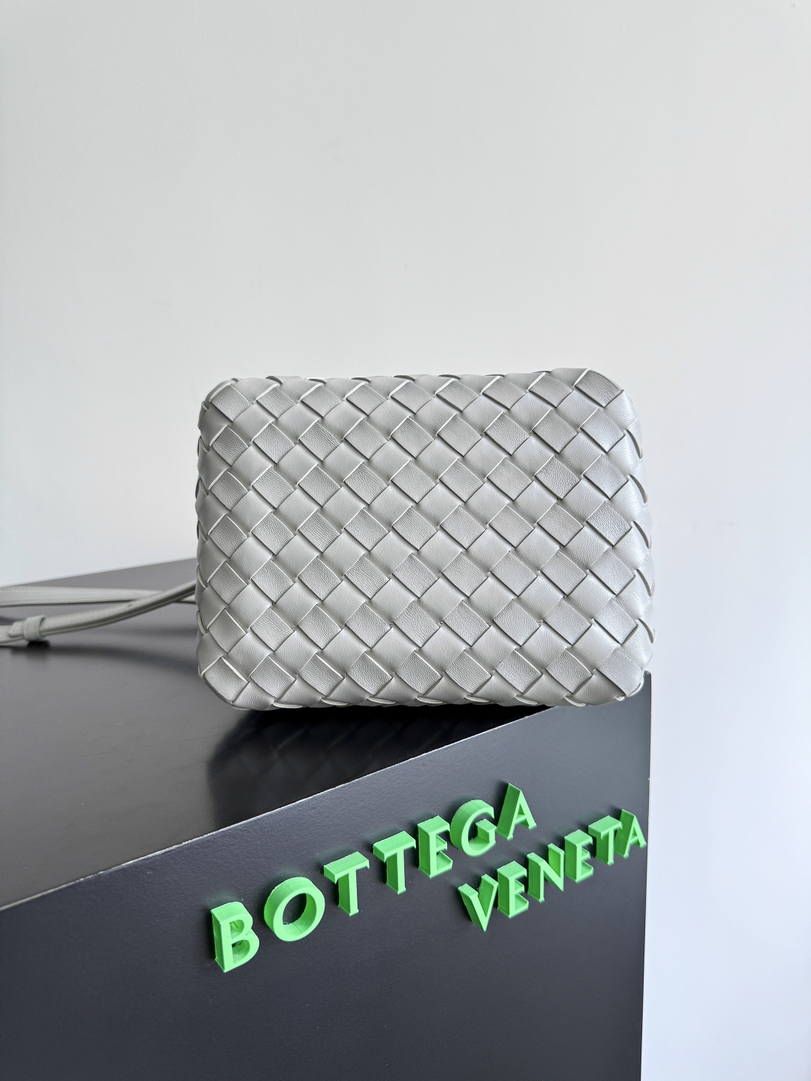 Bottega Veneta Small Andiamo Parachute BV 796569VCPPT8060 BV92130