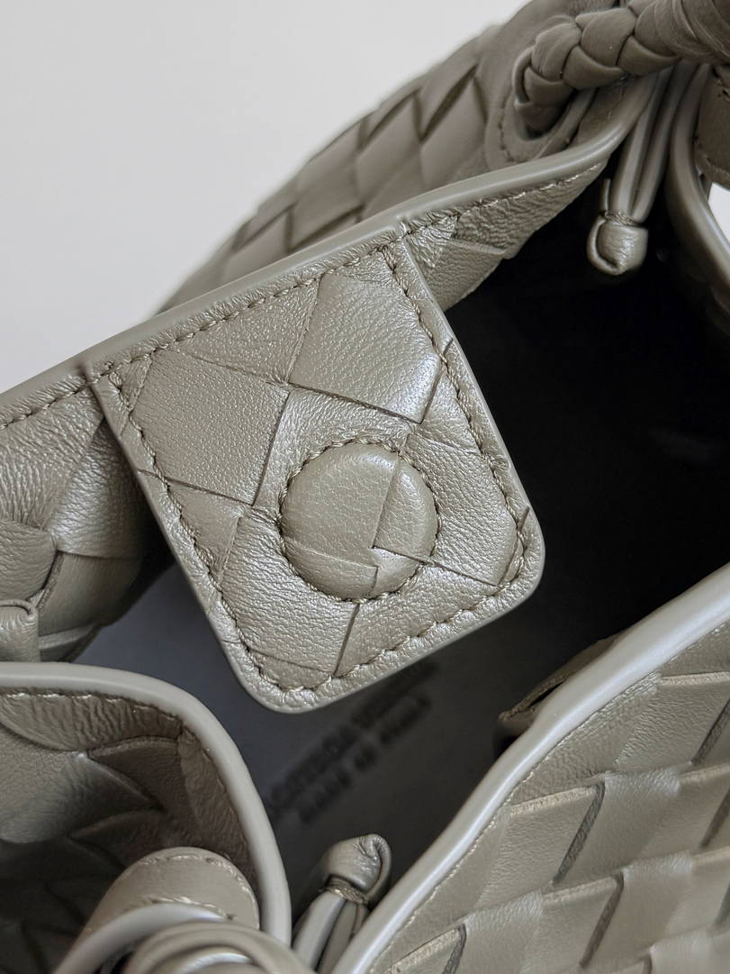 Bottega Veneta Small Andiamo Parachute BV 796569VCPPT8060 BV92131