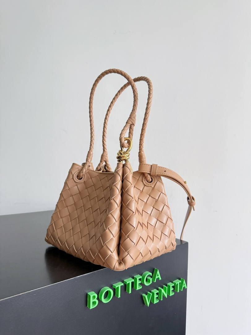 Bottega Veneta Small Andiamo Parachute BV 796569VCPPT8060 BV92132