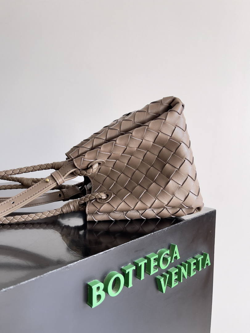 Bottega Veneta Small Andiamo Parachute BV 796569VCPPT8060 BV92133