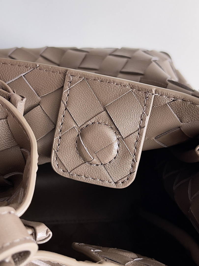 Bottega Veneta Small Andiamo Parachute BV 796569VCPPT8060 BV92133