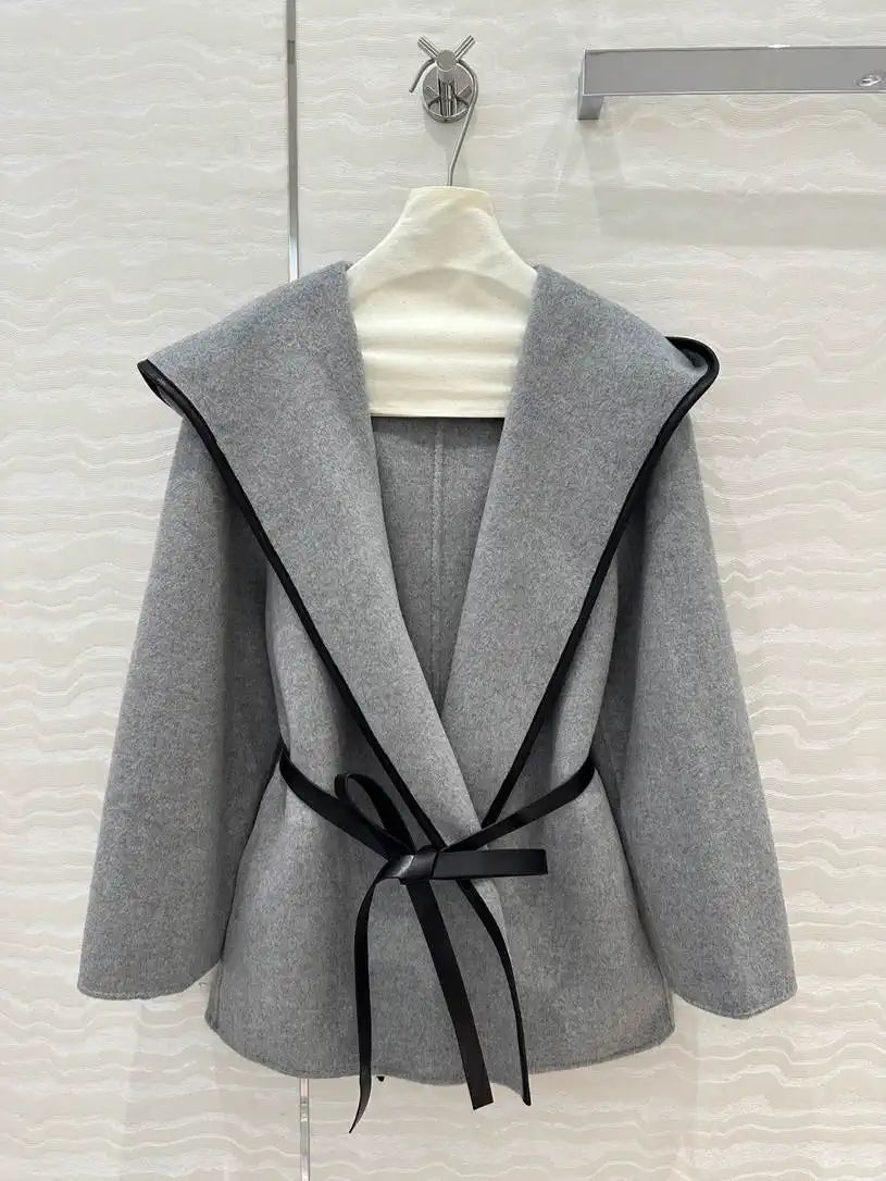 Bottega Veneta Women Hooded handmade cashmere coat  B97667