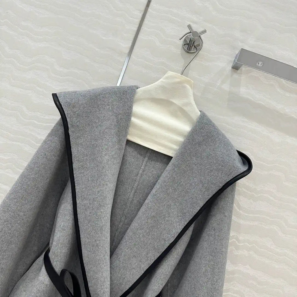 Bottega Veneta Women Hooded handmade cashmere coat  B97667