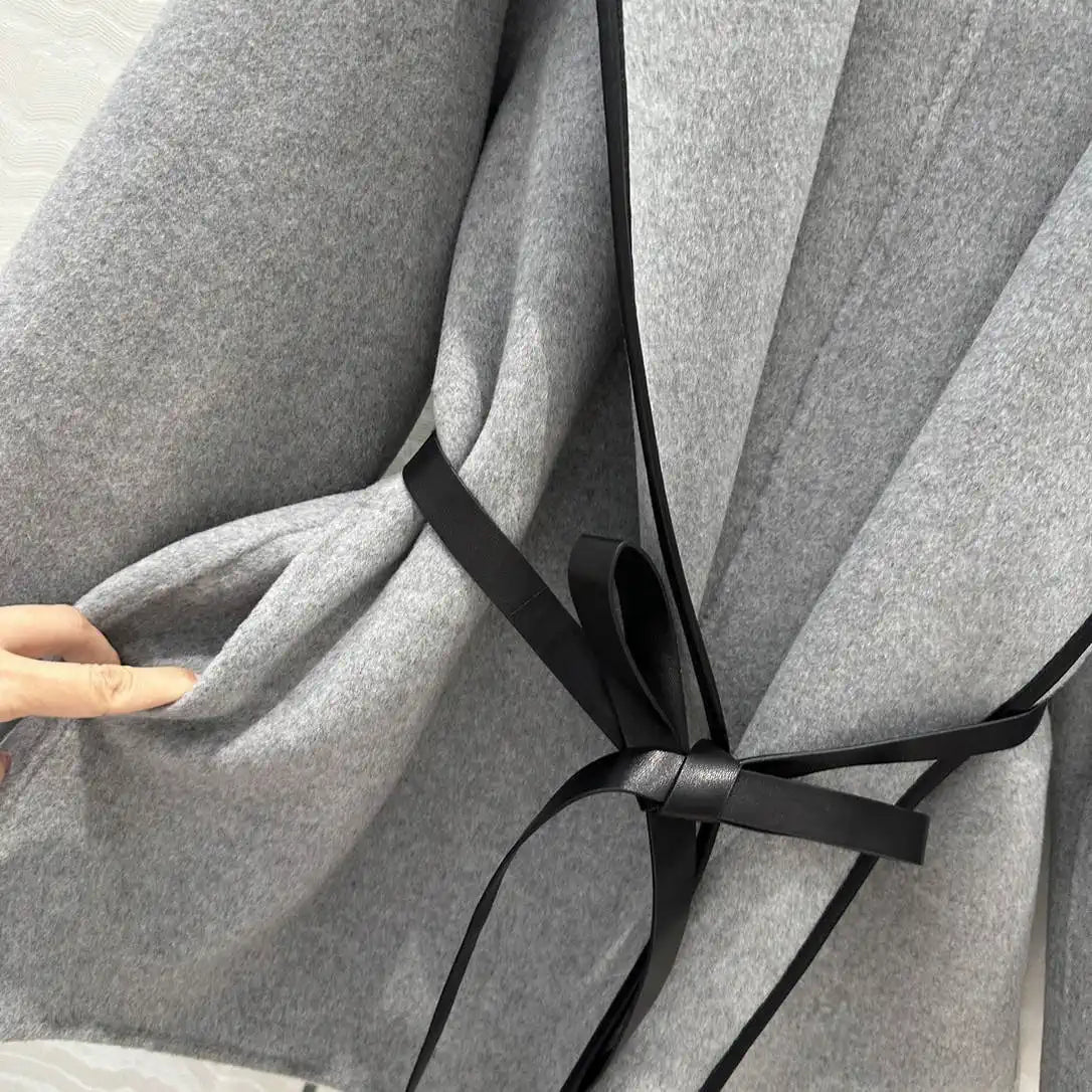 Bottega Veneta Women Hooded handmade cashmere coat  B97667