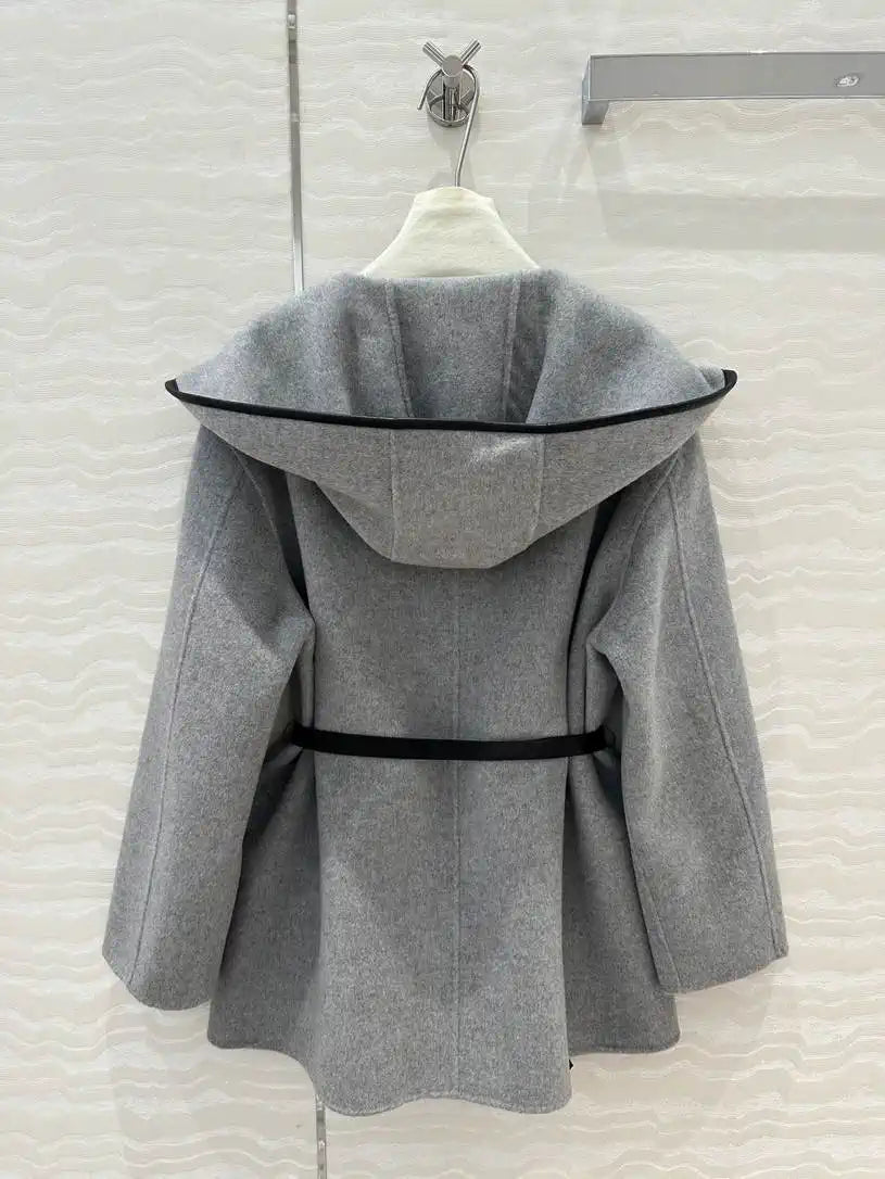 Bottega Veneta Women Hooded handmade cashmere coat  B97667