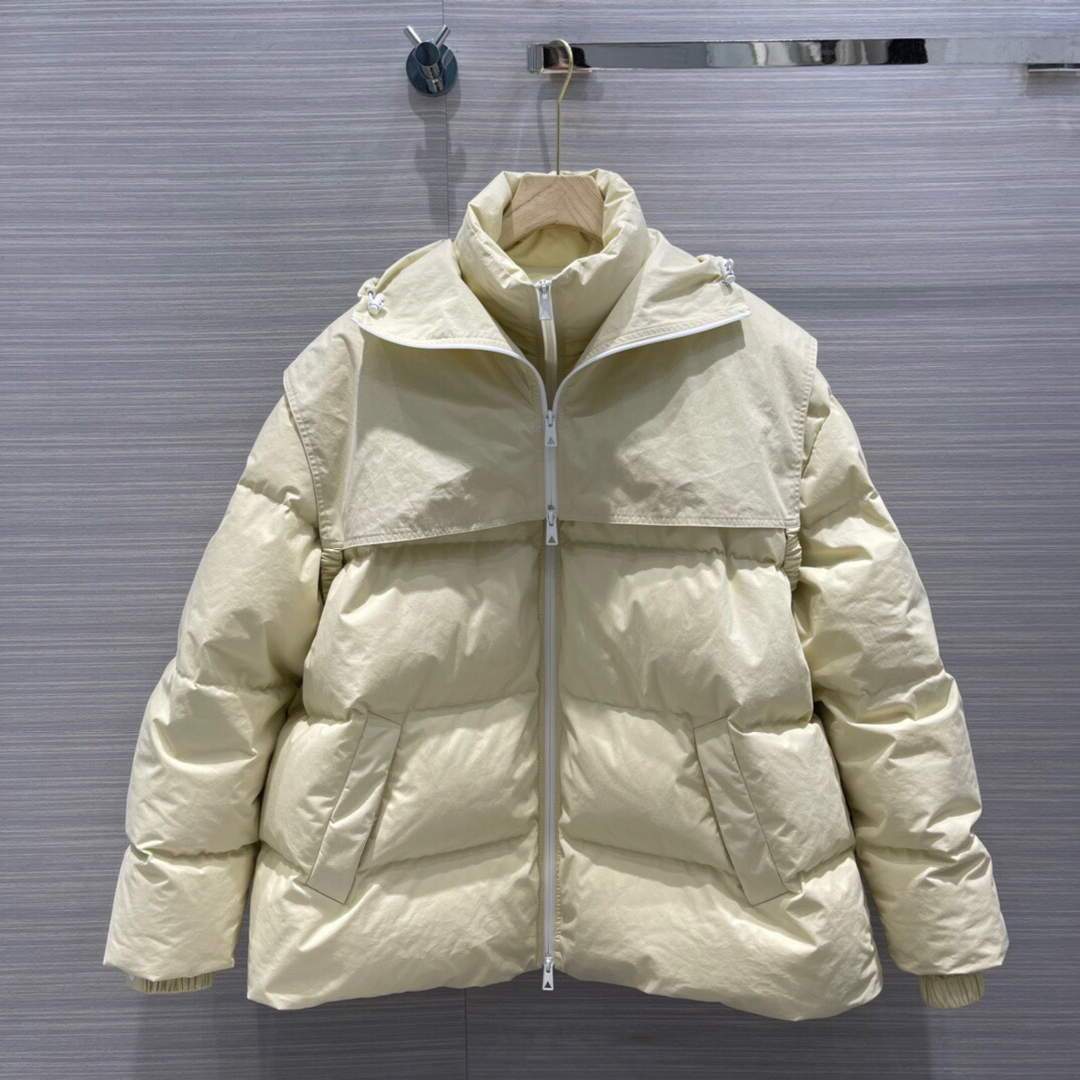 Bottega Veneta Women's Down Jacket Clothing Yellow 88034