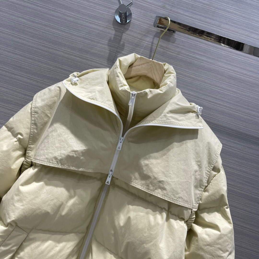 Bottega Veneta Women's Down Jacket Clothing Yellow 88034