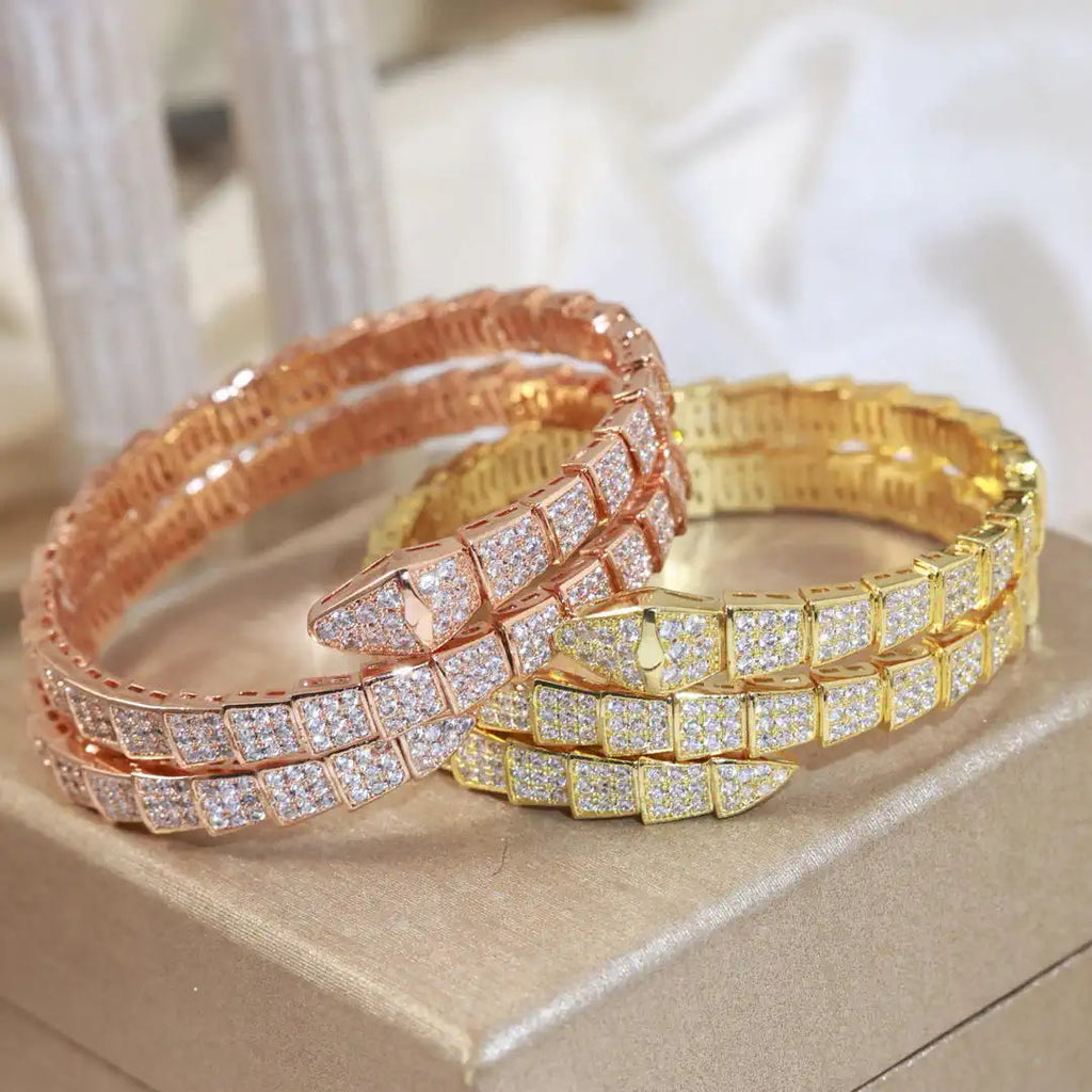 Bulgari  Studded Serpant kada Bracelet 361223