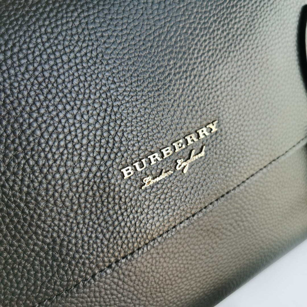 Burberry 80416791 Grainy Leather Messenger Bag