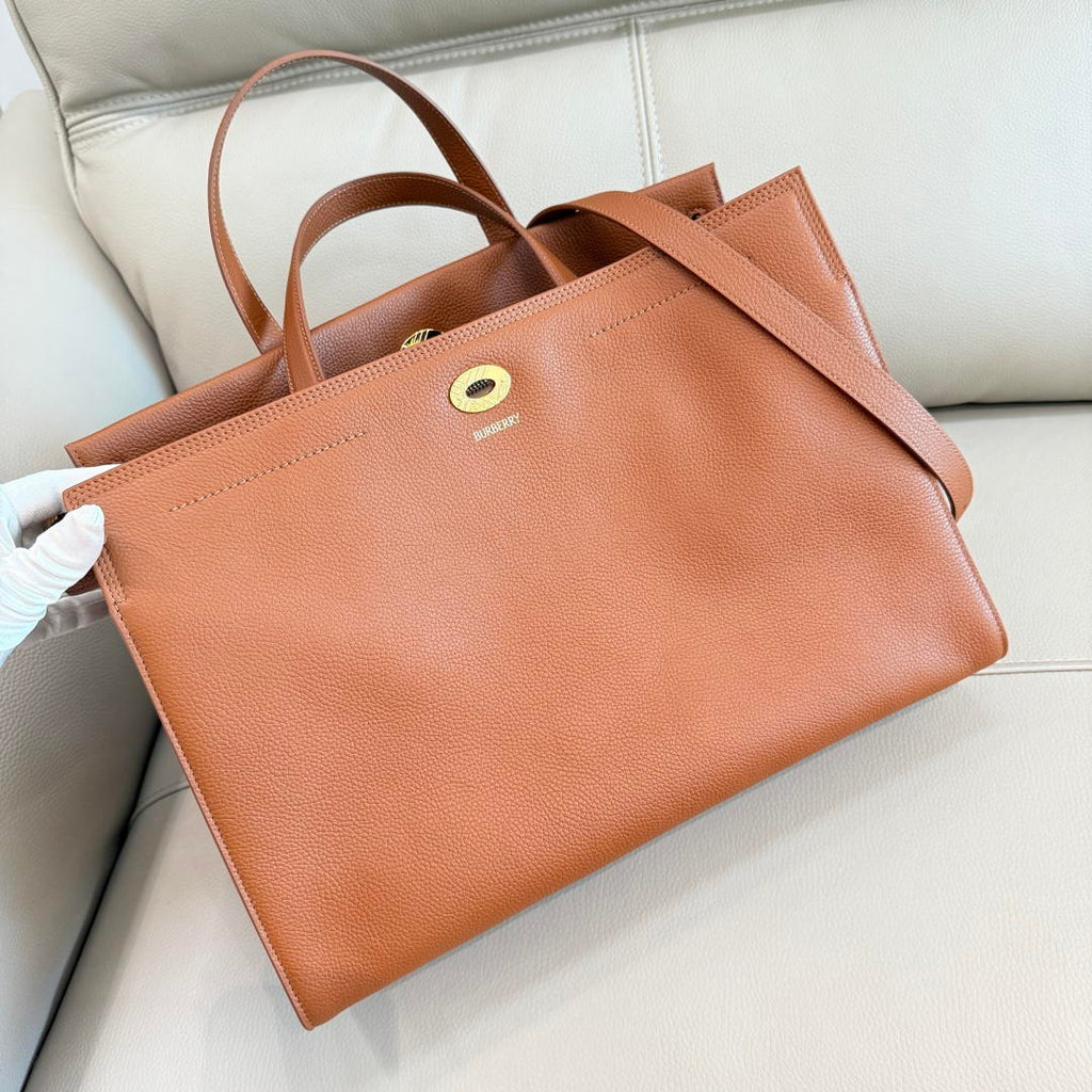 Burberry Medium Cotswolds Tote 81113391 Bag Brown
