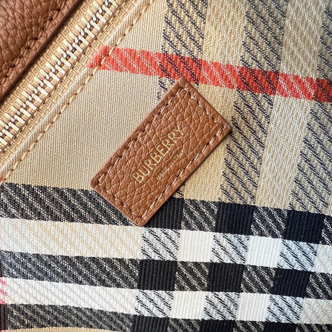 Burberry Medium Cotswolds Tote 81113391 Bag Brown