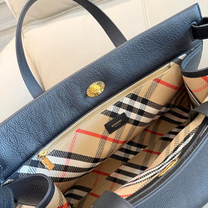 Burberry Medium Cotswolds Tote 81113391 Bag Black - Default Title - View 5