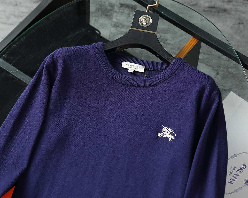 Burberry Men's 80636341 Embroidered Oak Leaf Crest Wool Sweater B70019