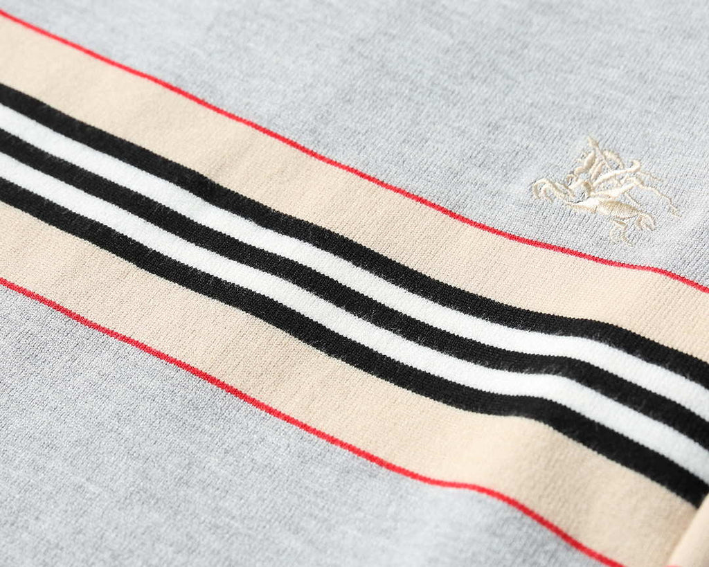 Burberry Men's 80636341 Embroidered Oak Leaf Crest Wool Sweater B70020