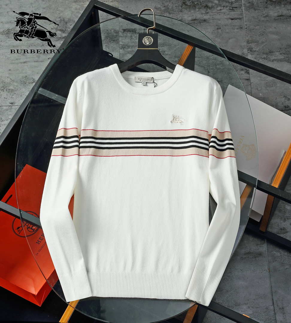 Burberry Men's 80636341 Embroidered Oak Leaf Crest Wool Sweater B70020