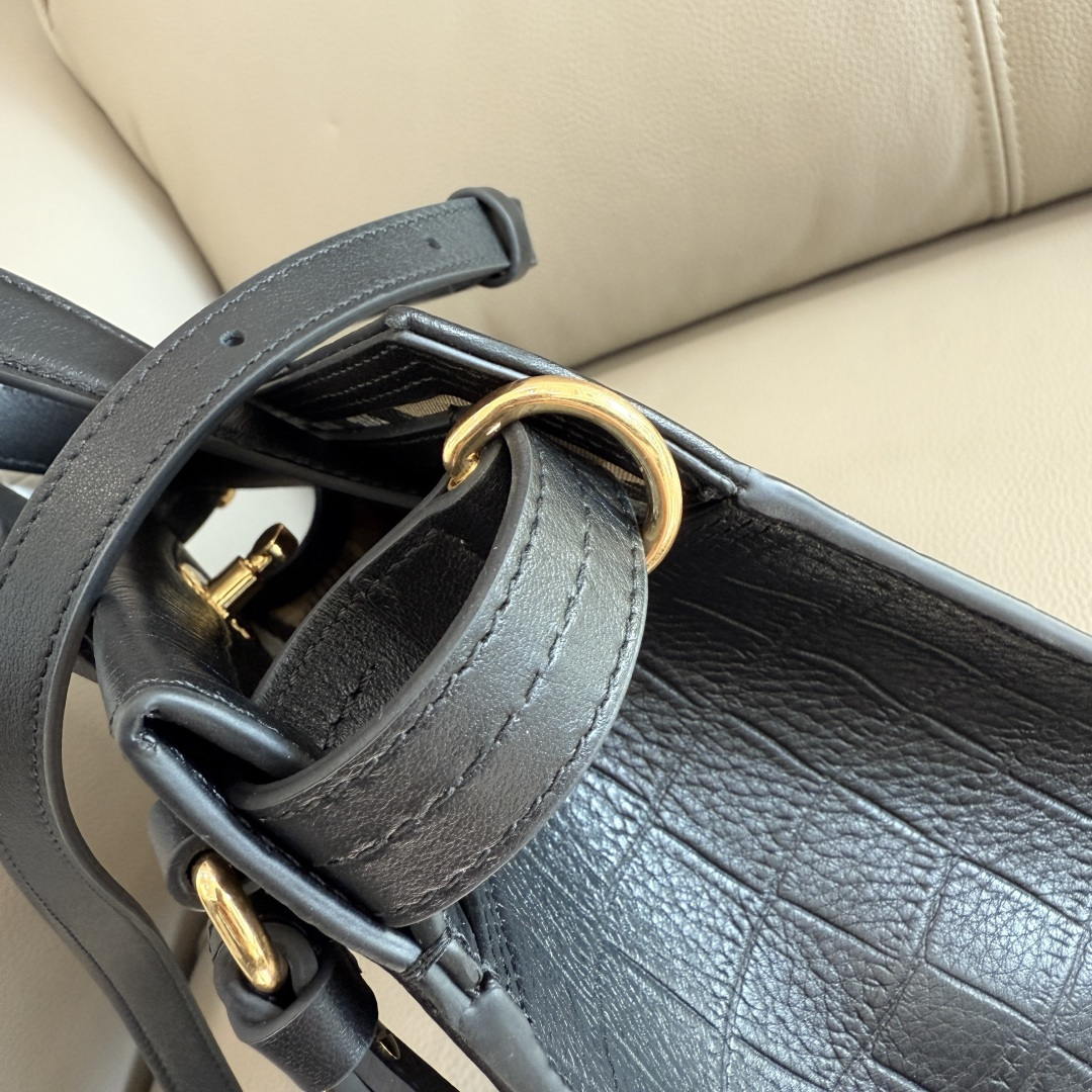 Burberry Mini Cotswolds Tote 81145901 Bag Black crocodile pattern