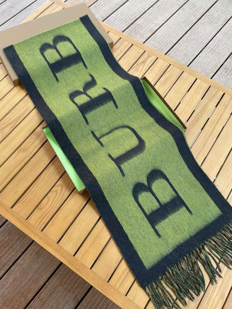 Burberry Scarves Classic Scarf B87390