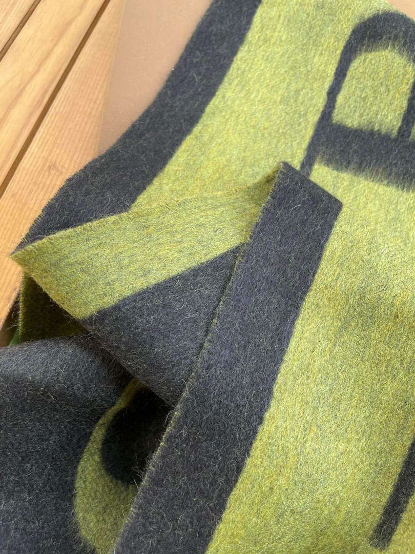 Burberry Scarves Classic Scarf B87390