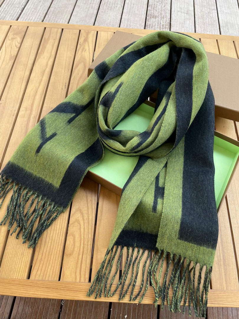 Burberry Scarves Classic Scarf B87390