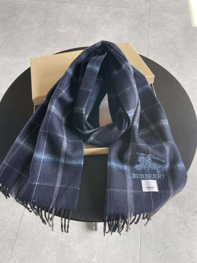 Burberry Scarves Classic Scarf B87392