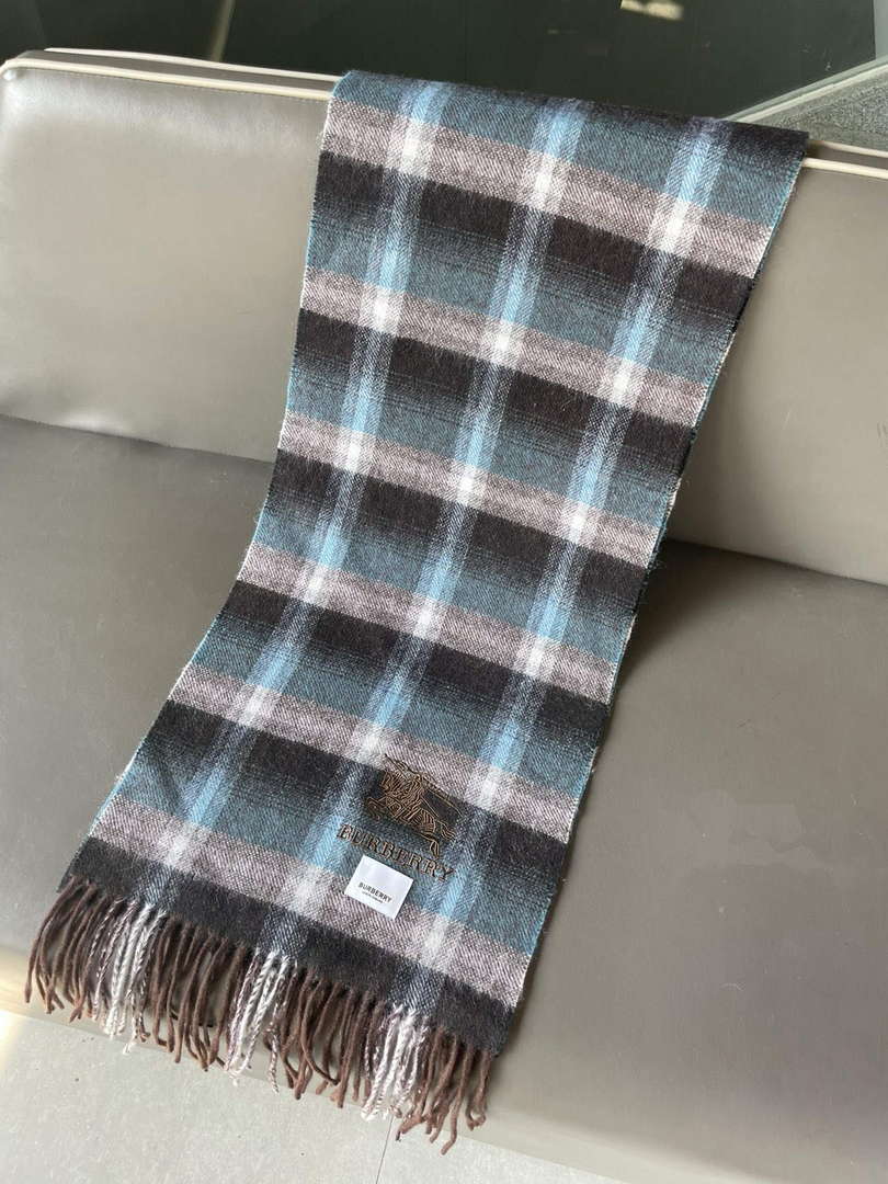 Burberry Scarves Classic Scarf B87393