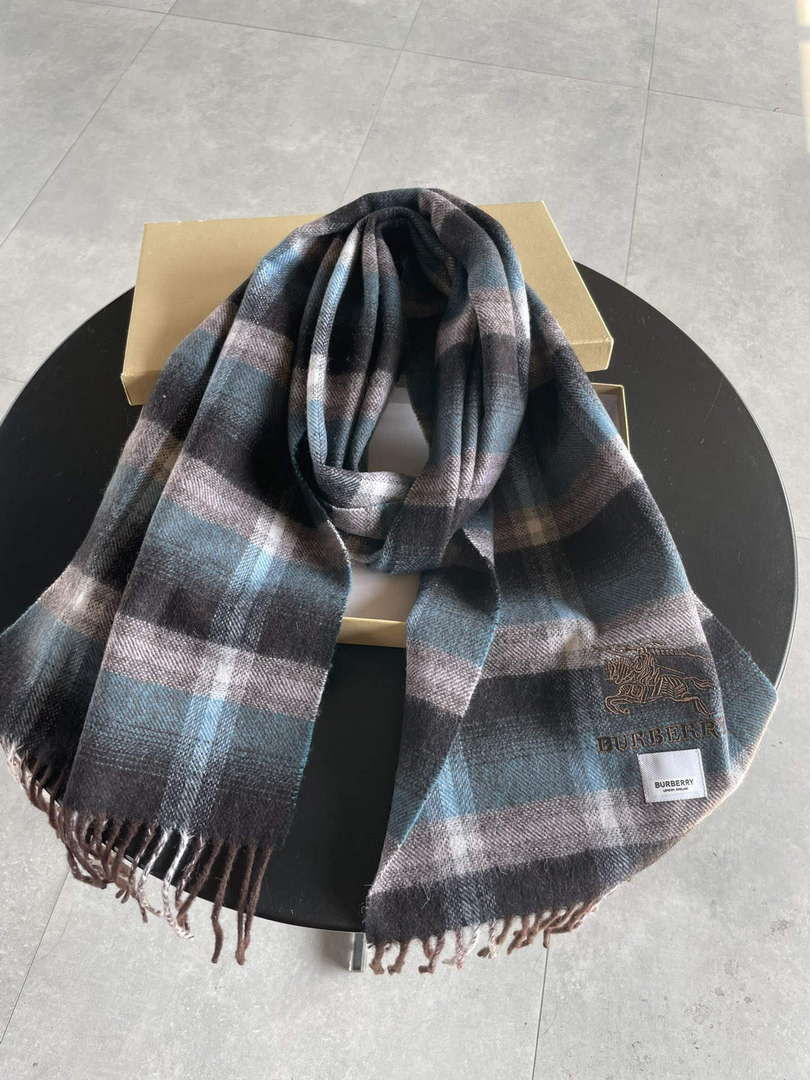 Burberry Scarves Classic Scarf B87393