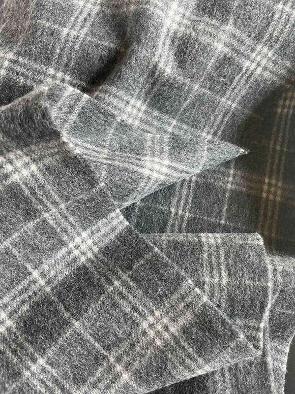 Burberry Scarves Classic Scarf B87394