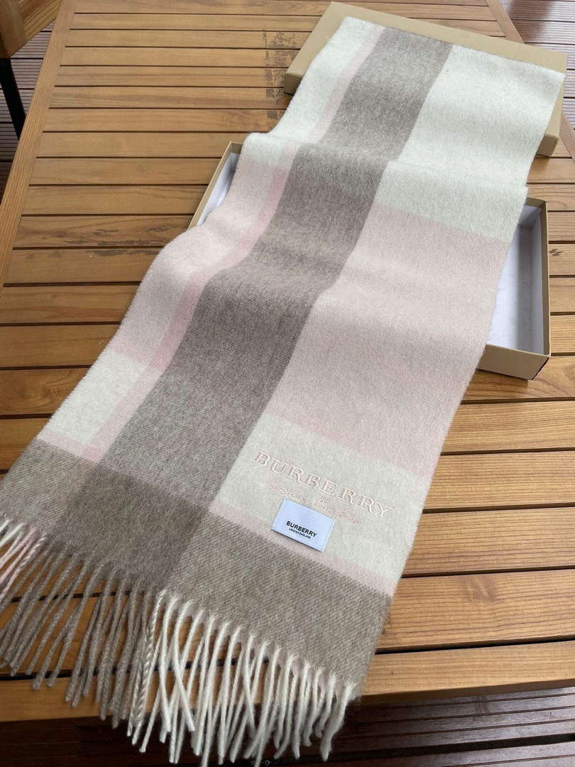 Burberry Scarves Classic Scarf B87397