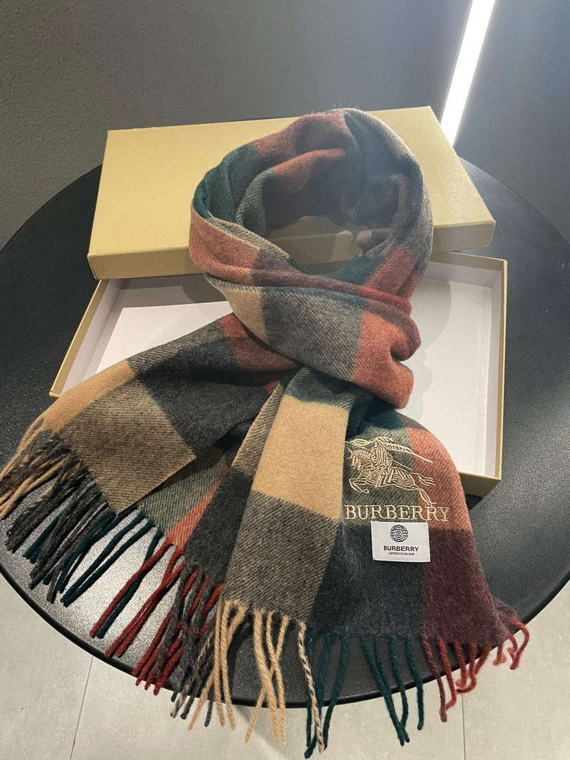 Burberry Scarves Classic Scarf B87399
