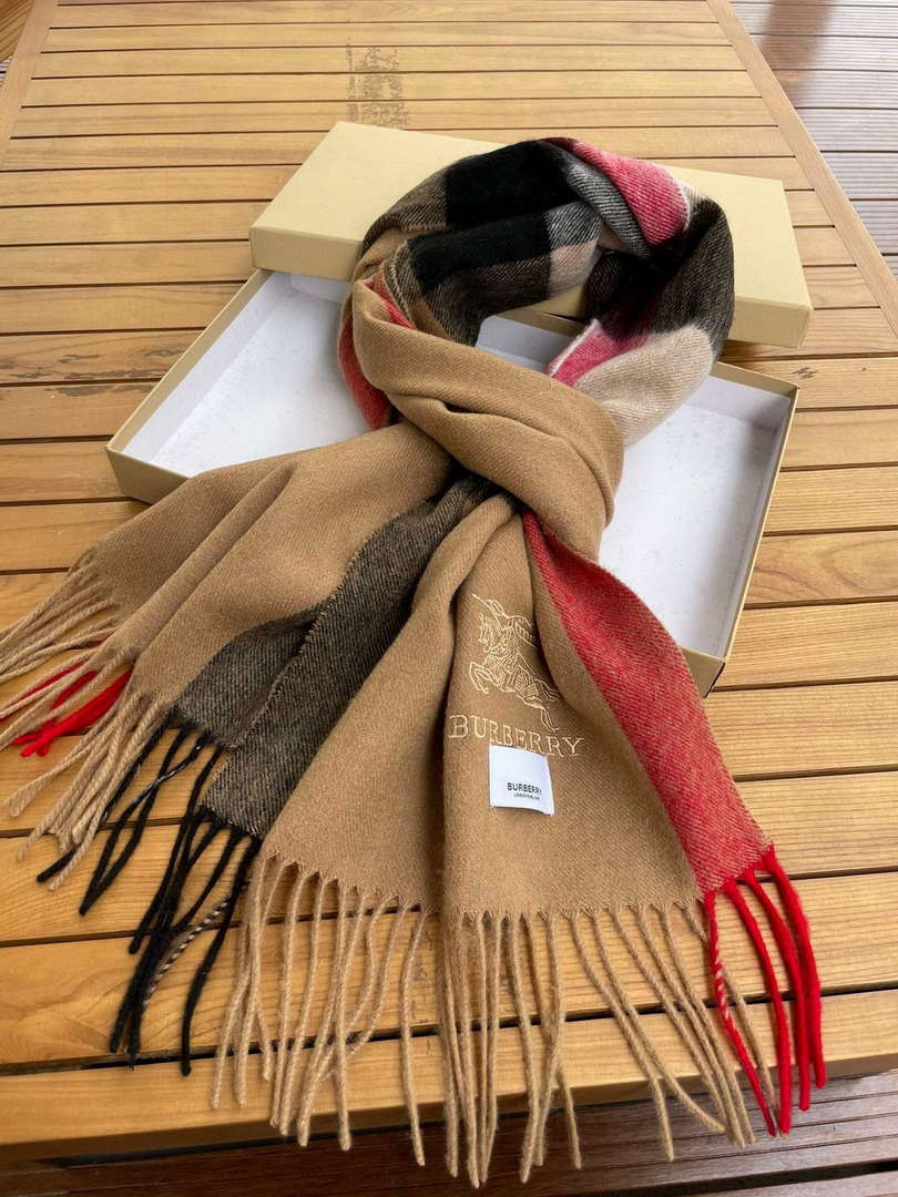 Burberry Scarves Classic Scarf B87404