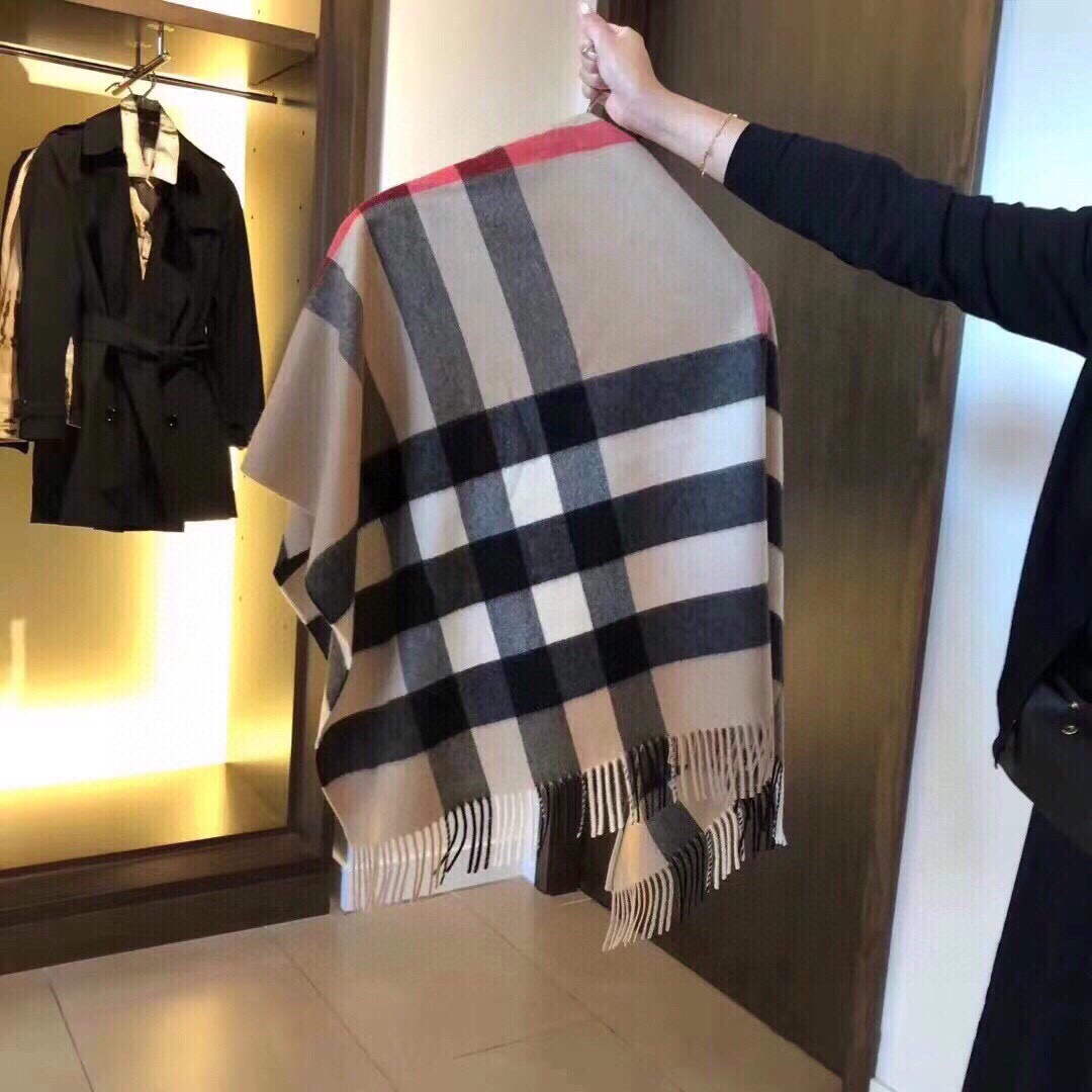 Burberry Scarves Classic Scarf B87409