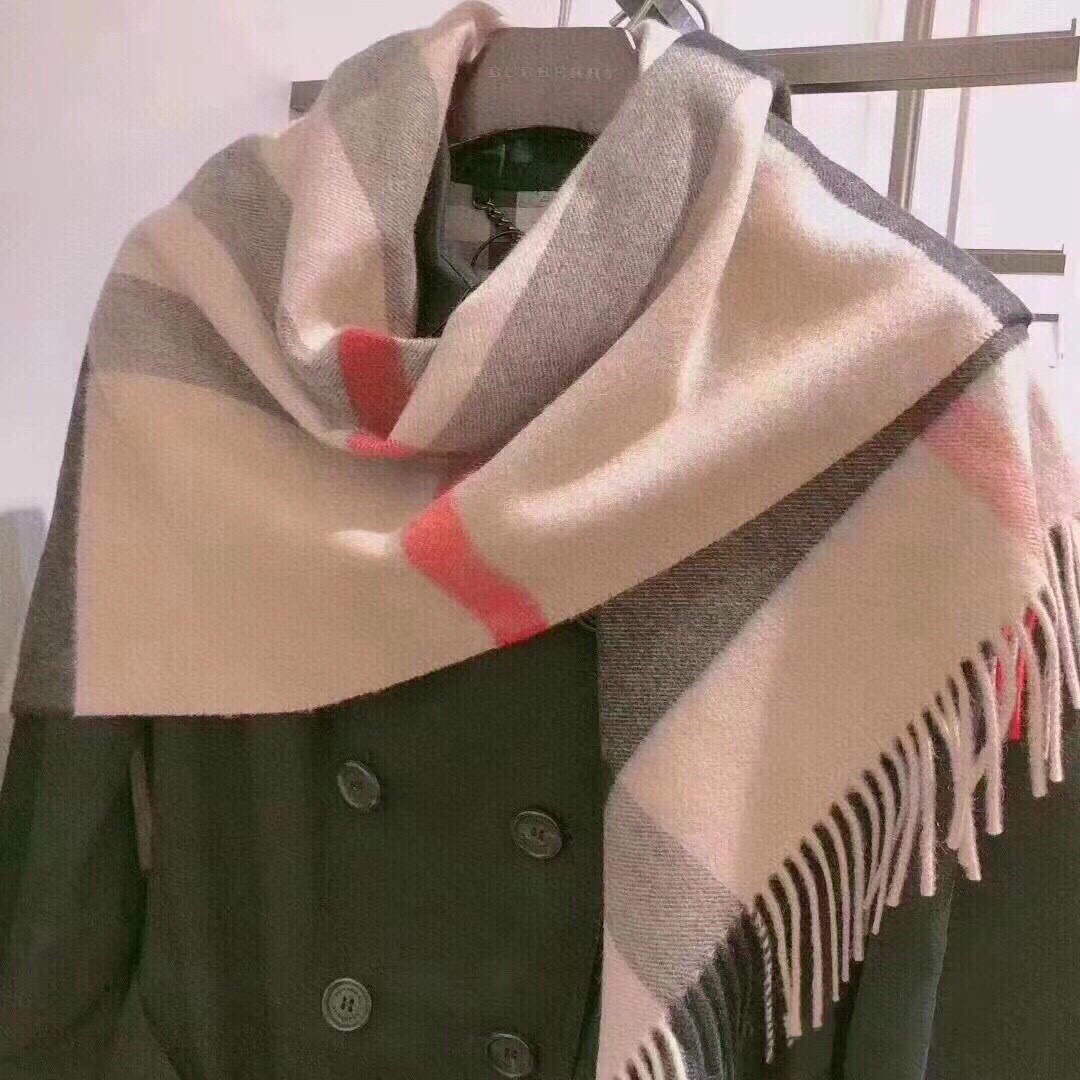 Burberry Scarves Classic Scarf B87409